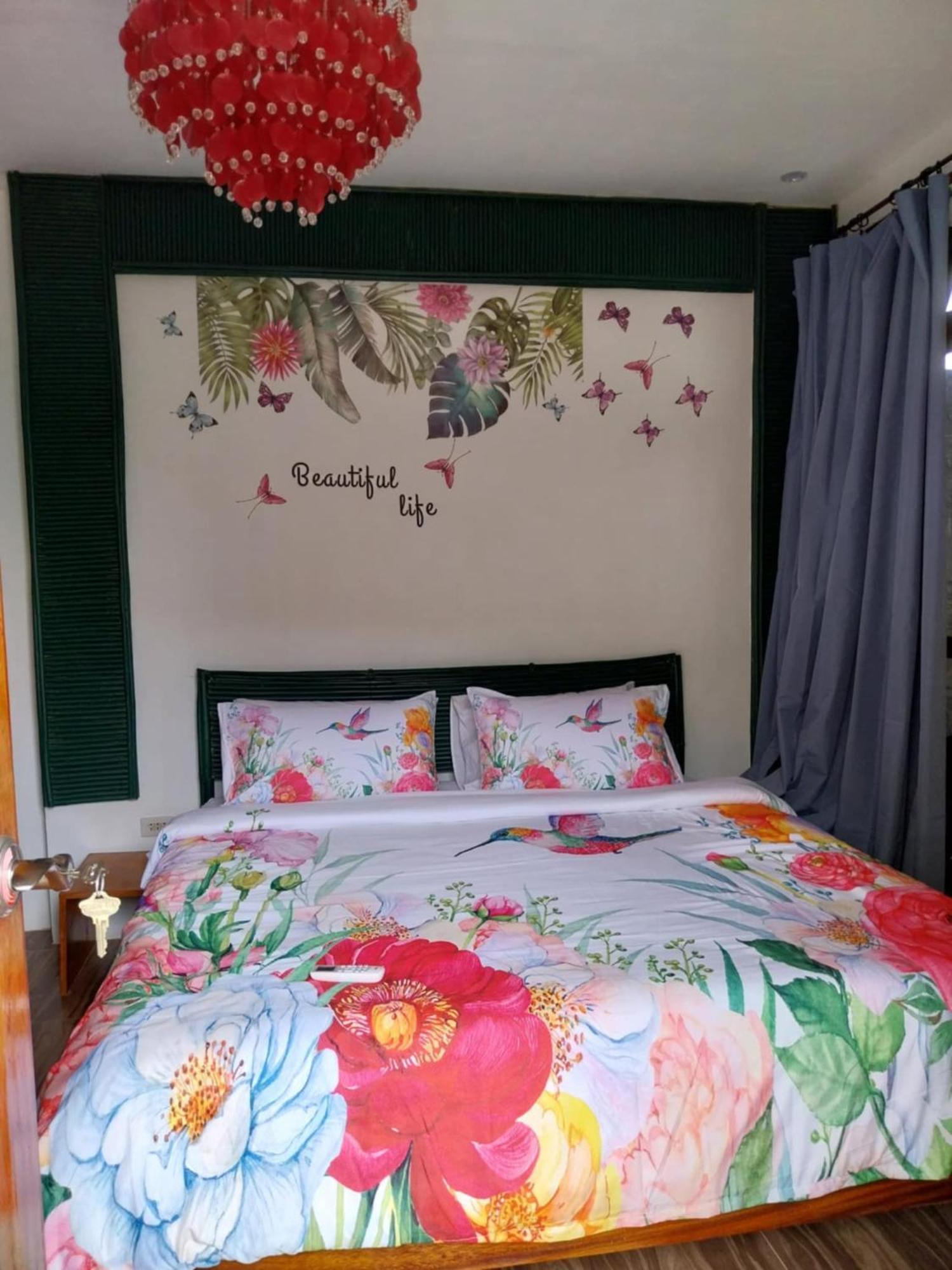 Miley Lodging Restobar New Busuanga Exterior foto